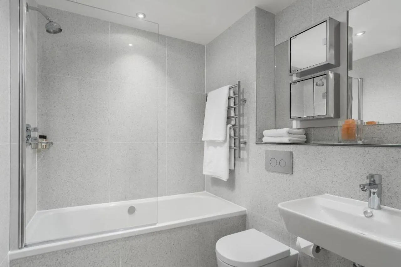 Q Square By Supercity Aparthotels Hove
