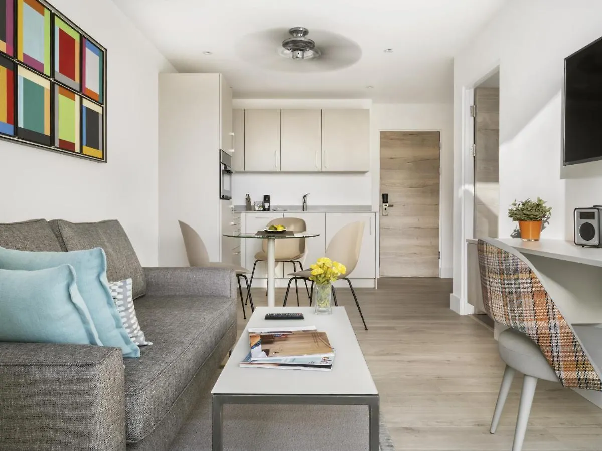 Q Square By Supercity Aparthotels Hove