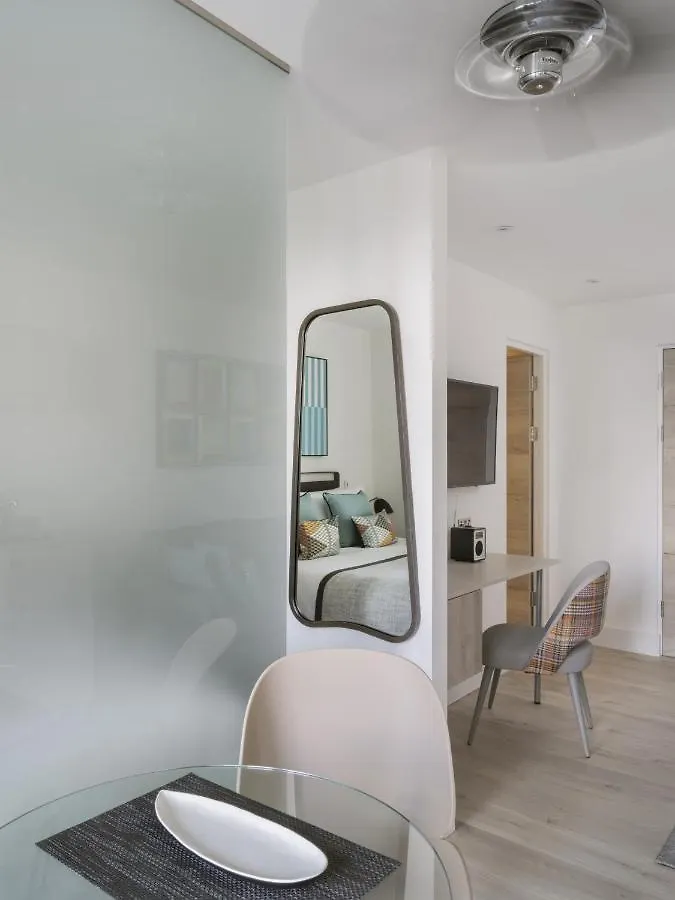 Q Square By Supercity Aparthotels Hove
